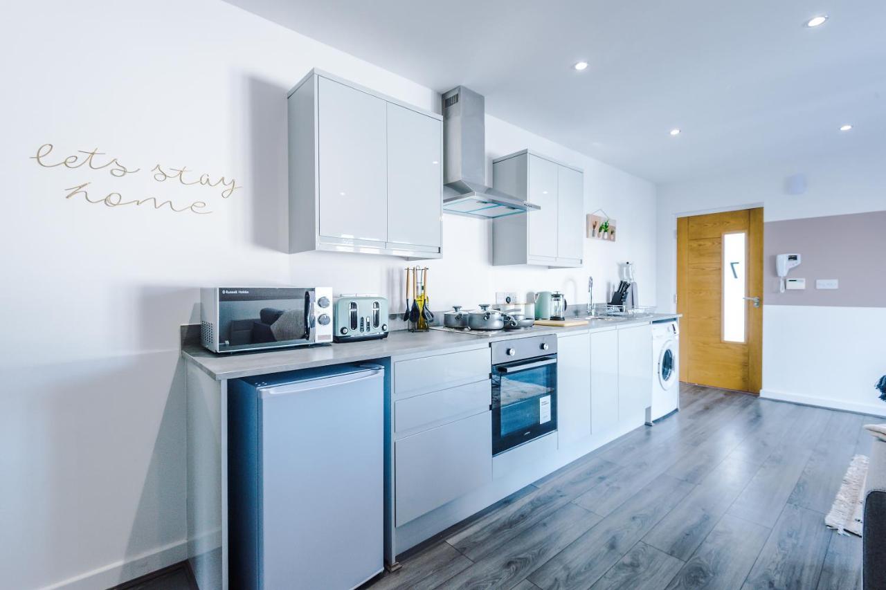 Stunning 2 Bed Apt By Greenstay Serviced Accommodation - Located In Formby Village - Perfect For Short & Long Stays - Couples, Friends & Families & Business Travellers All Welcome - Dog Friendly - 7 Exteriér fotografie