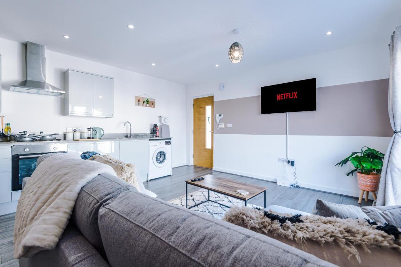 Stunning 2 Bed Apt By Greenstay Serviced Accommodation - Located In Formby Village - Perfect For Short & Long Stays - Couples, Friends & Families & Business Travellers All Welcome - Dog Friendly - 7 Exteriér fotografie